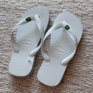 Havaianas White Flip Flops with Brazilian Flag Accent